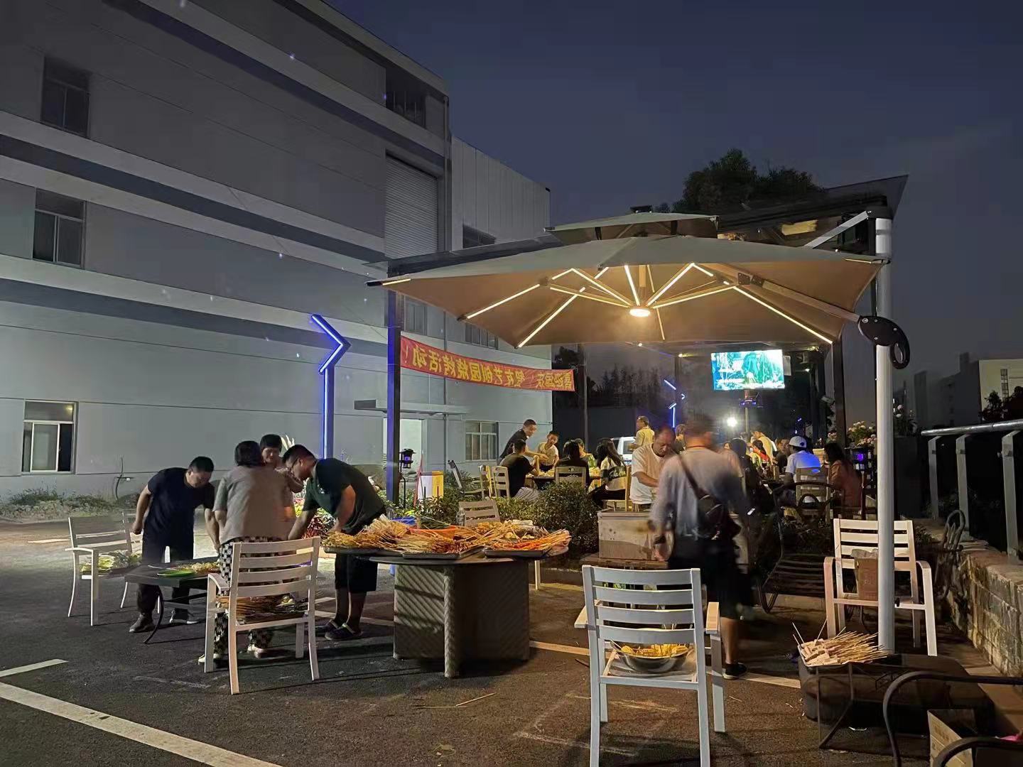 智友园区举办烧烤活动(图4)