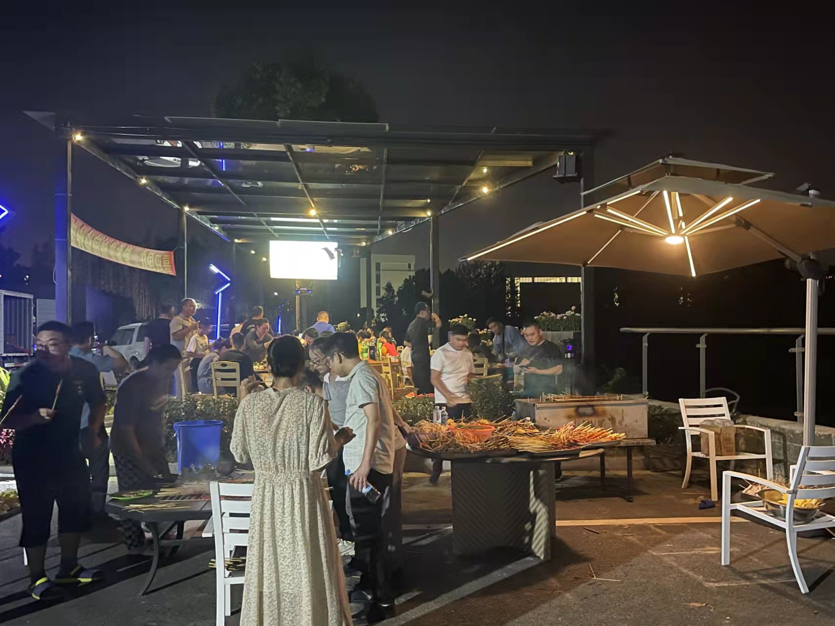 智友园区举办烧烤活动(图3)