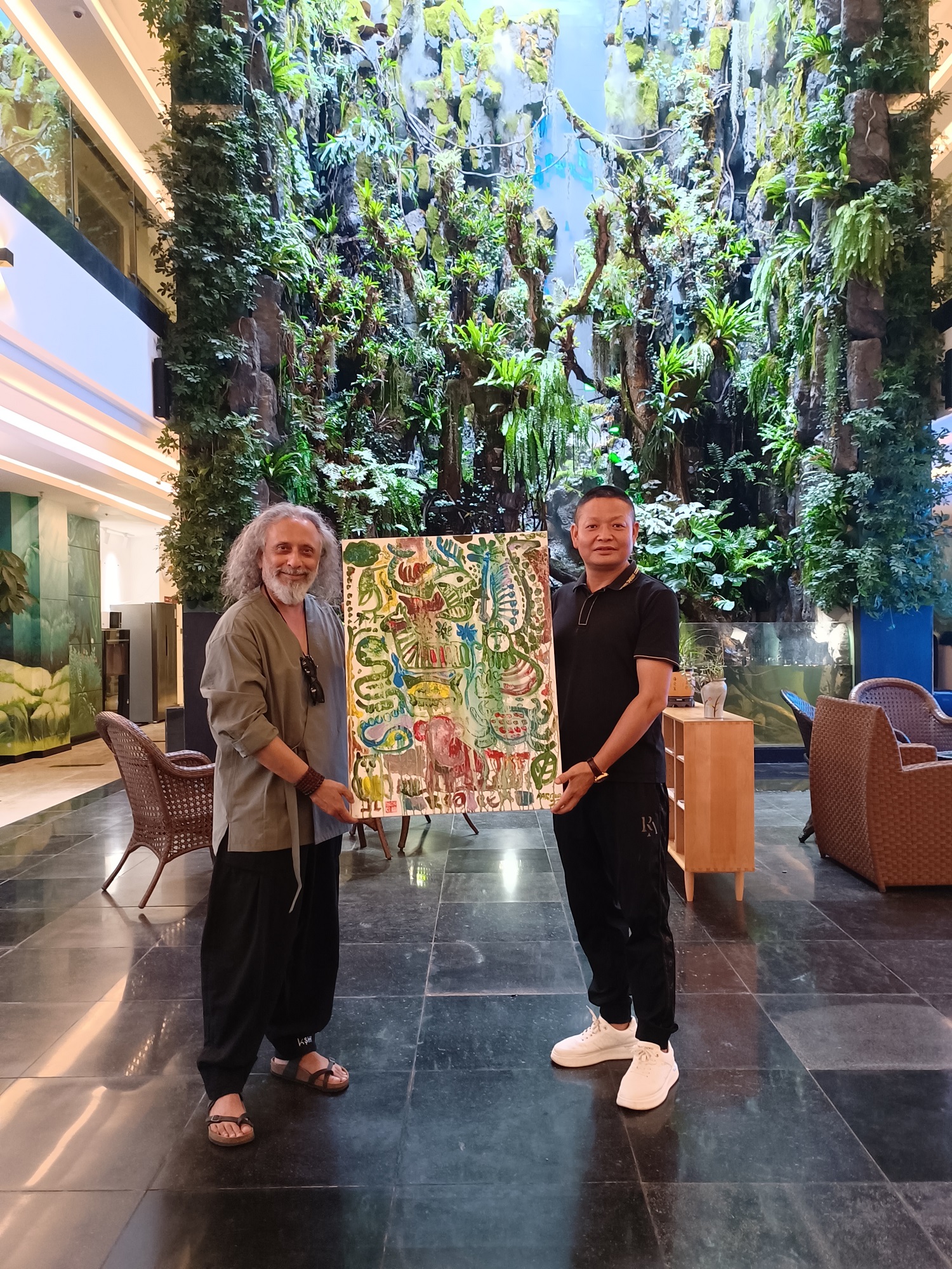 ReEARTH设计师Arya到访智友(图6) ReEARTH设计师Arya到访智友(图6)